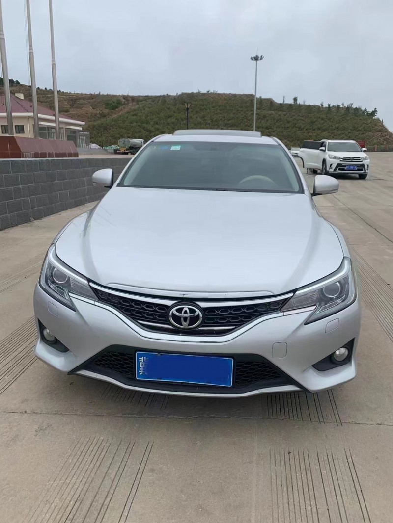 保定14年丰田锐志9