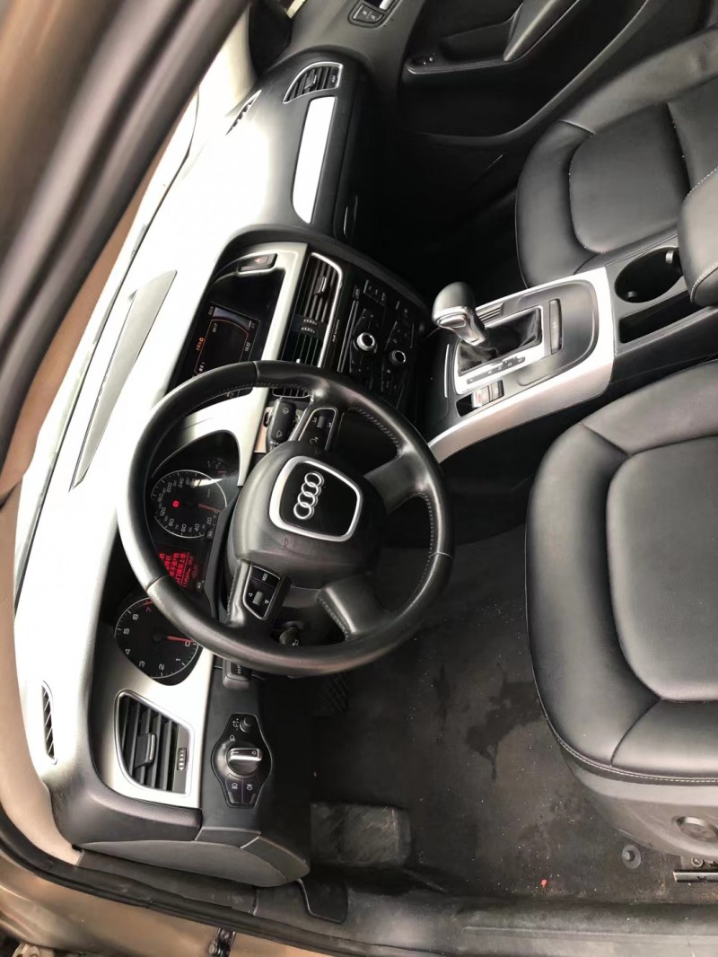 青岛12年奥迪A4L7