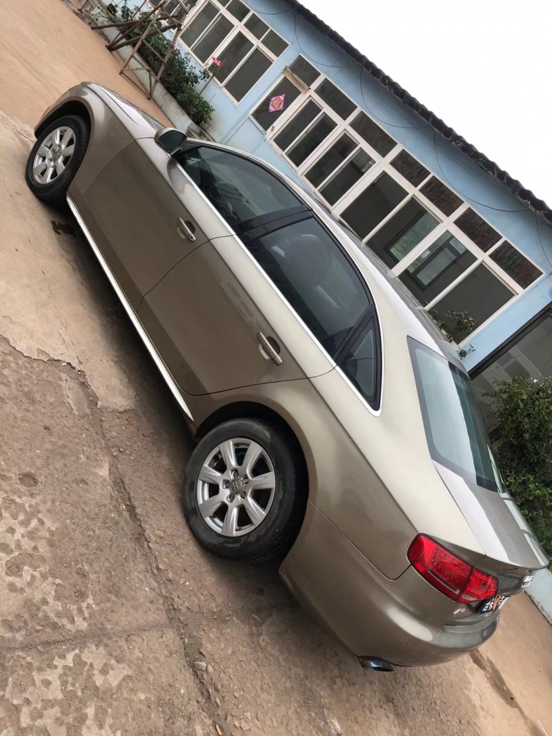 青岛12年奥迪A4L6