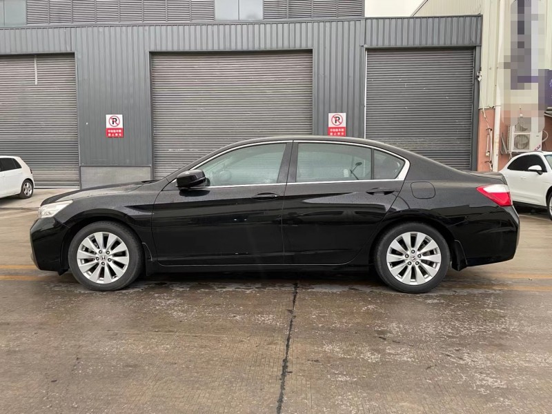 东莞14年本田雅阁4