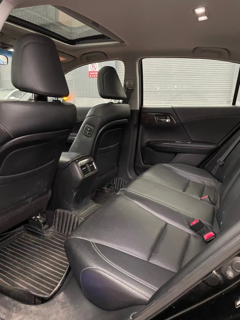 东莞14年本田雅阁9