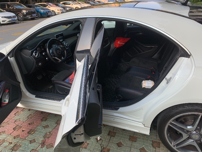 广州16年奔驰CLA3