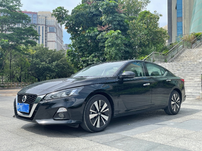 深圳21年日产天籁2