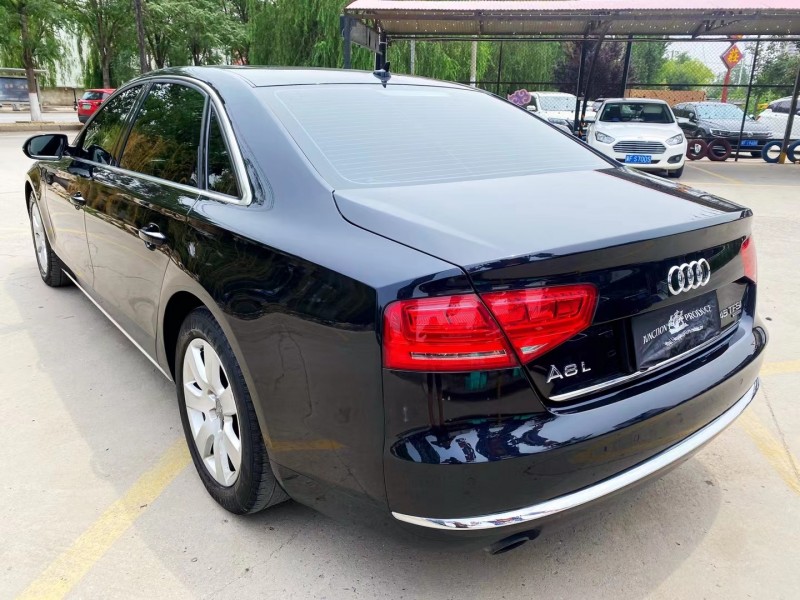 唐山14年奧迪A8L2