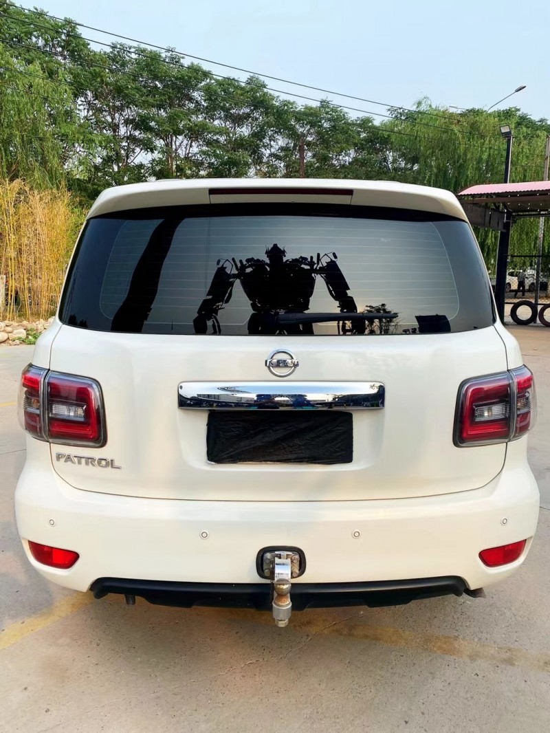 保定17年日产途乐2