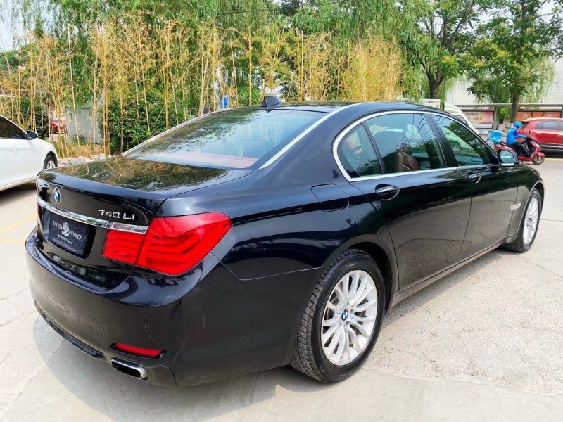保定11年宝马7系6