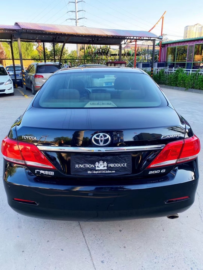 保定12年丰田凯美瑞6