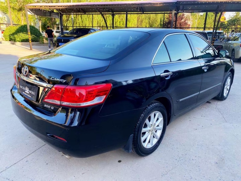 保定12年丰田凯美瑞9