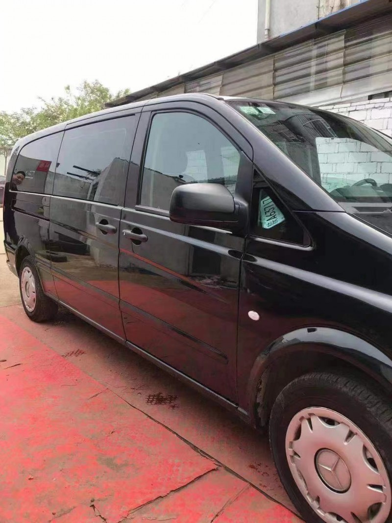 武汉16年奔驰威霆7