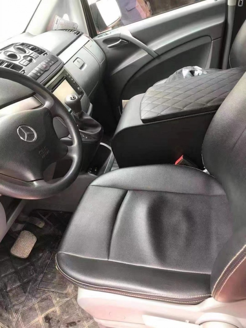 武汉16年奔驰威霆6