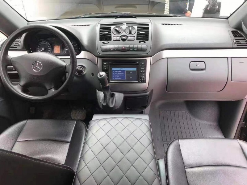 武汉16年奔驰威霆3