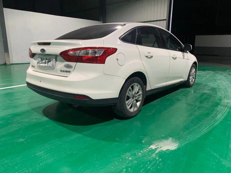 徐州15年福特福克斯9