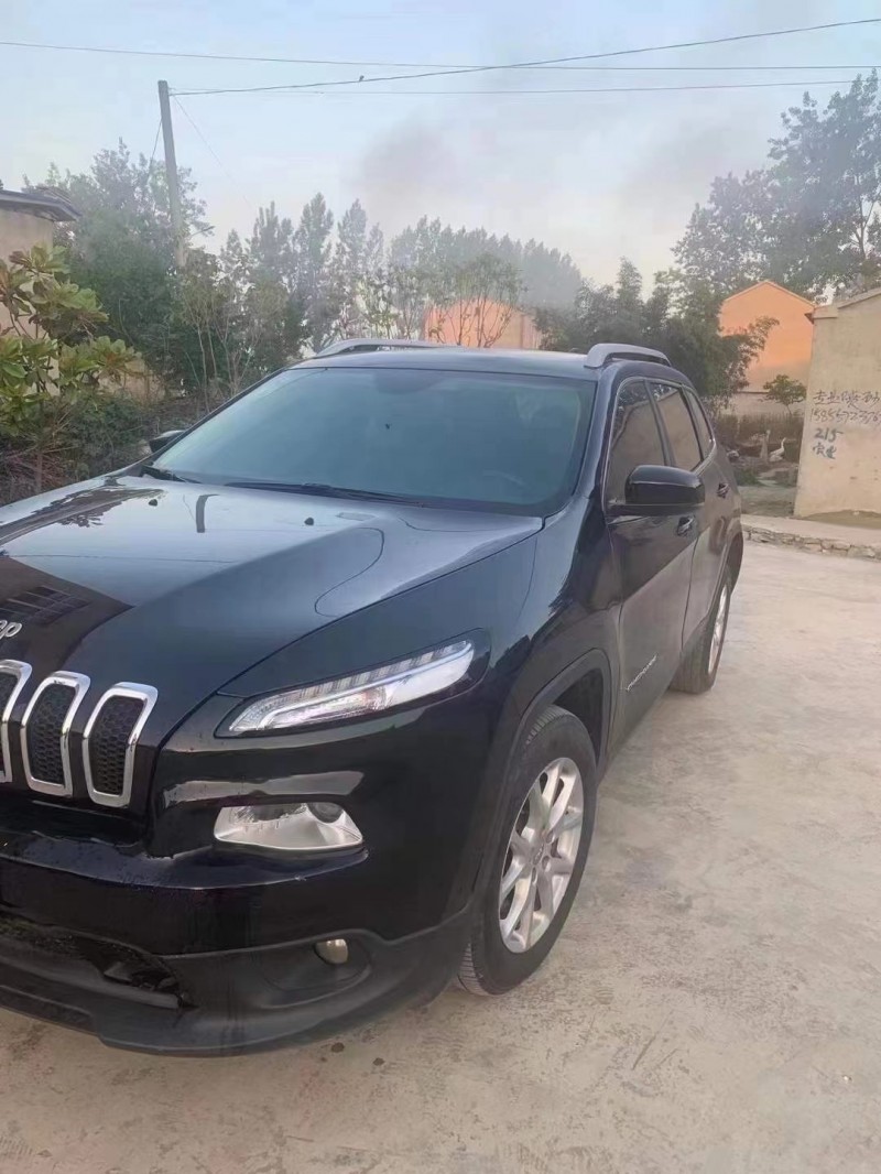 合肥17年Jeep自由光2