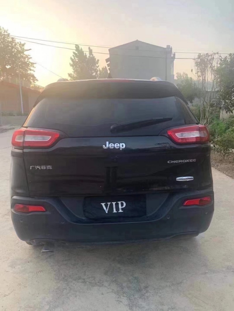 合肥17年Jeep自由光3