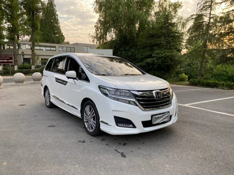 徐州17年本田艾力绅7