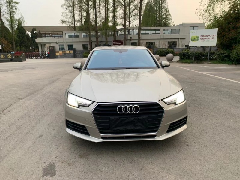 徐州17年奥迪A4L9