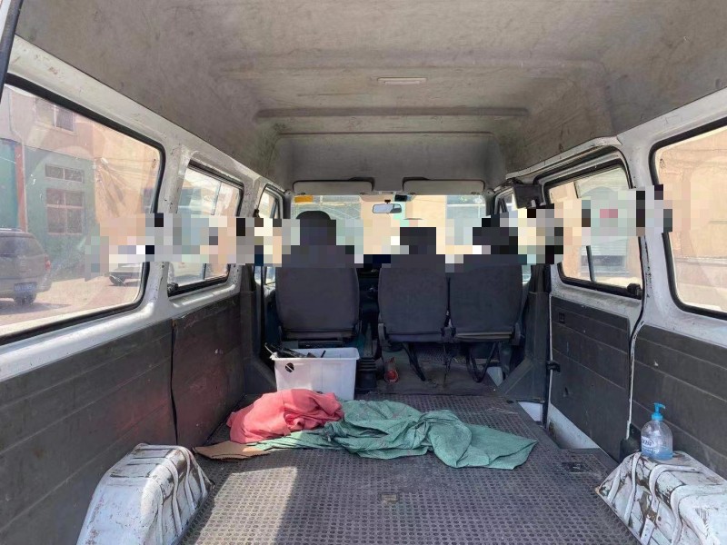 青岛12年福特全顺5