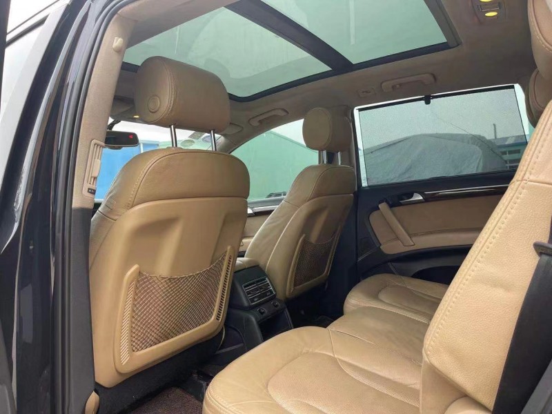 青岛12年奥迪Q76