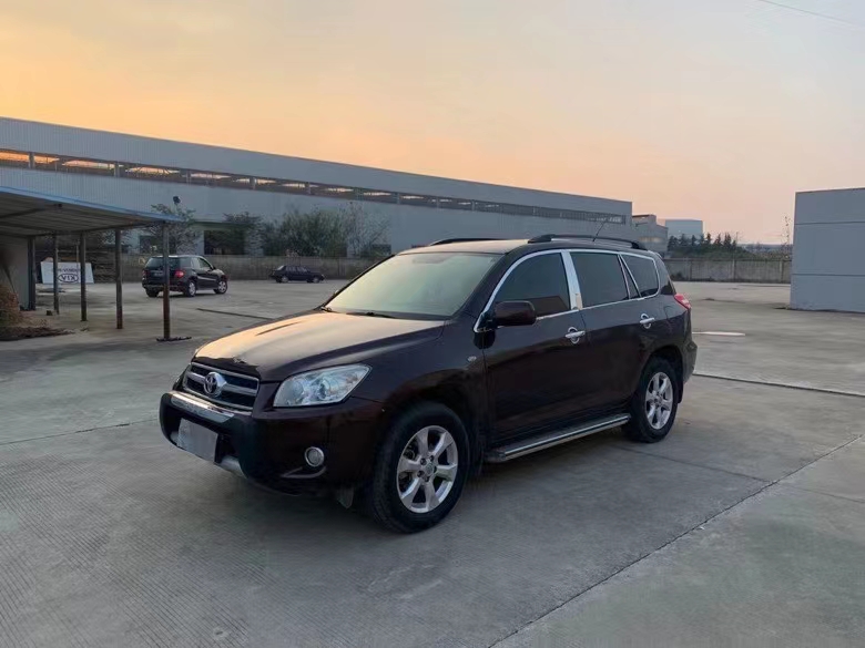 徐州13年丰田RAV43