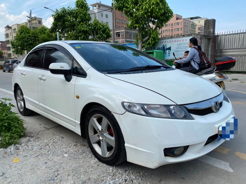 广州11年本田思域8