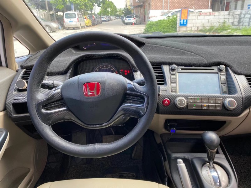 广州11年本田思域2