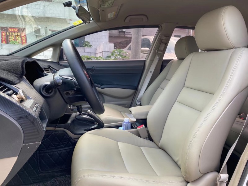 广州11年本田思域1