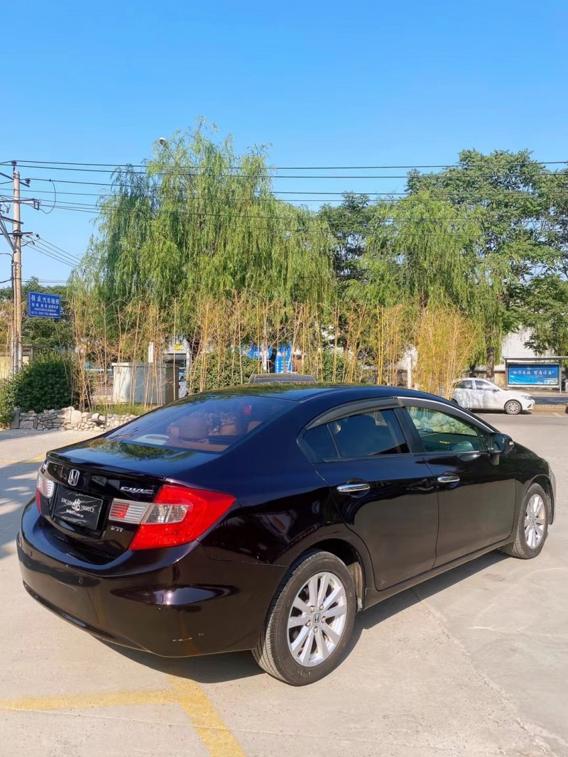 保定13年本田思域4