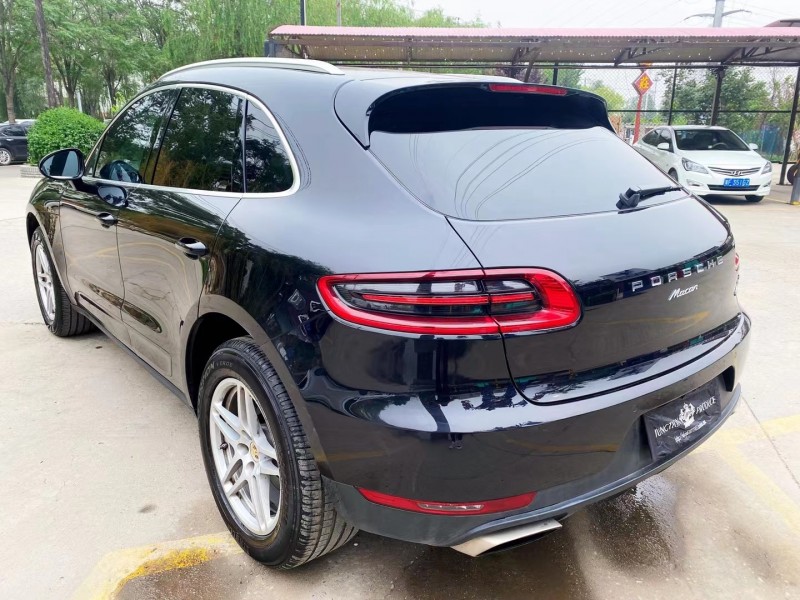 保定17年保时捷卡宴6