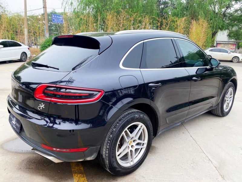 保定17年保时捷卡宴7