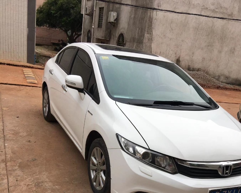 广州13年本田思域3