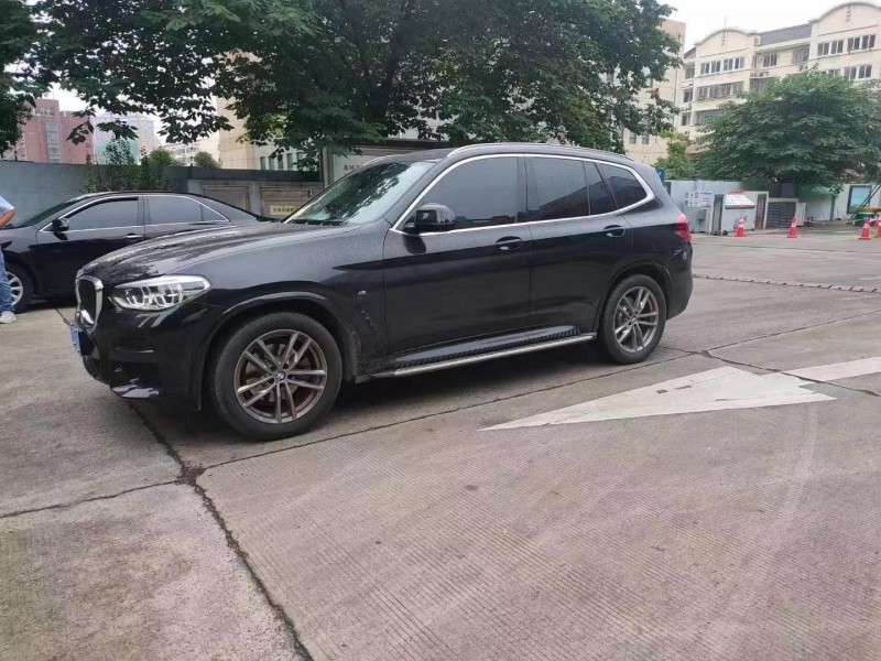 泰安20年寶馬X33