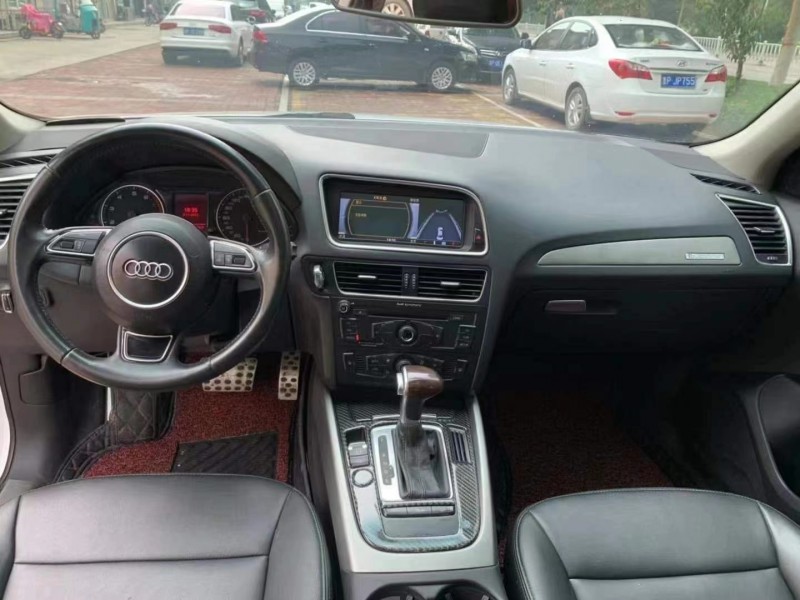 济宁13年奥迪Q55