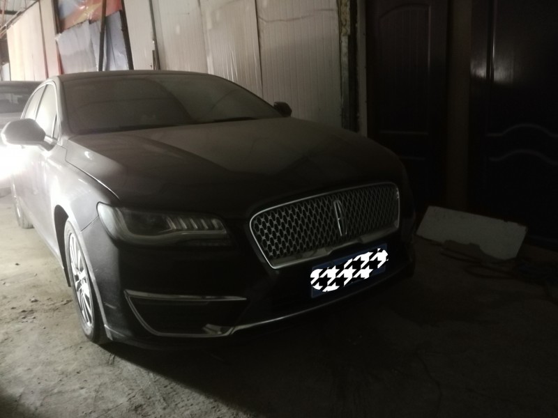 黃石17年林肯MKZ12