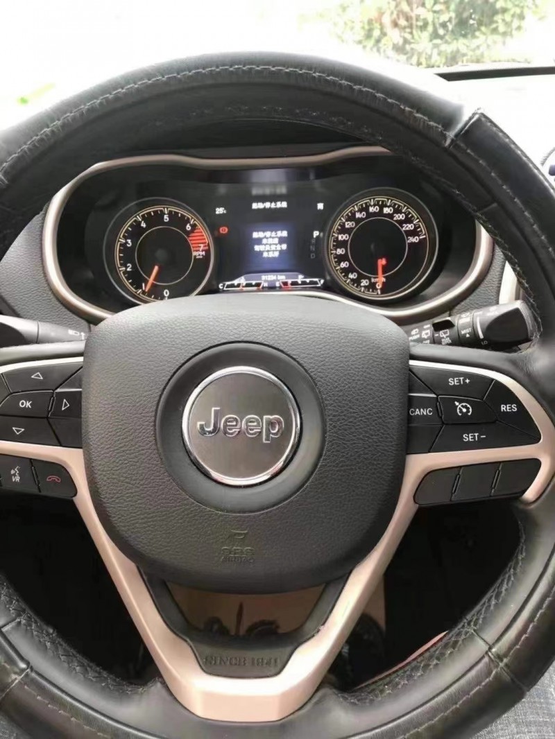 邯鄲18年Jeep自由光7