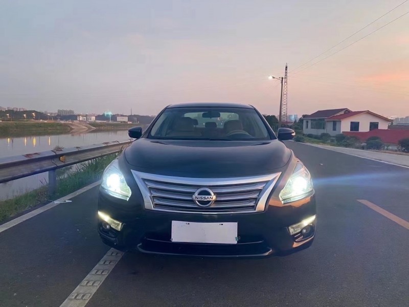 常德13年日產天籟9