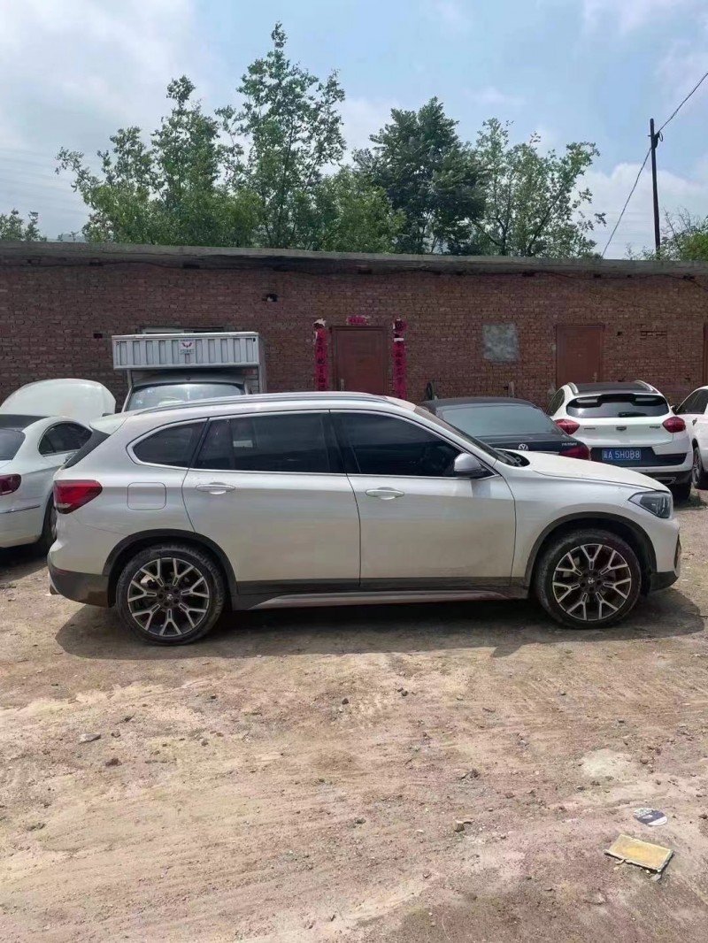 保定20年宝马X15