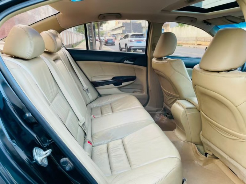 东莞10年本田雅阁7