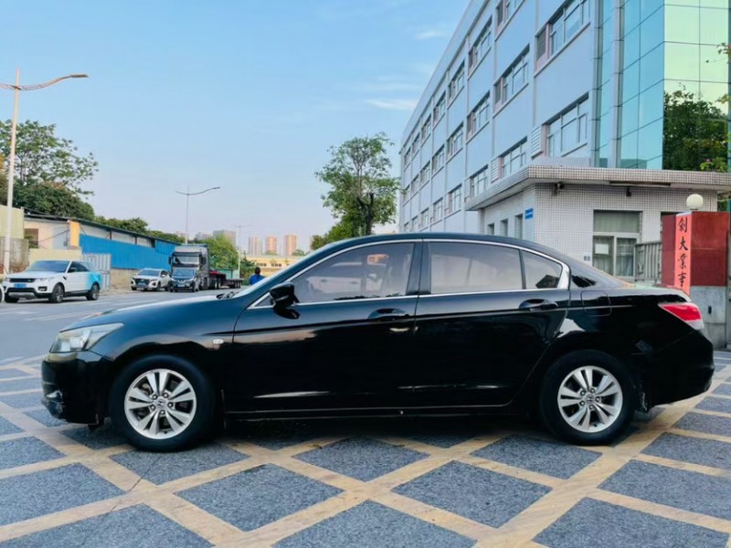 东莞10年本田雅阁4