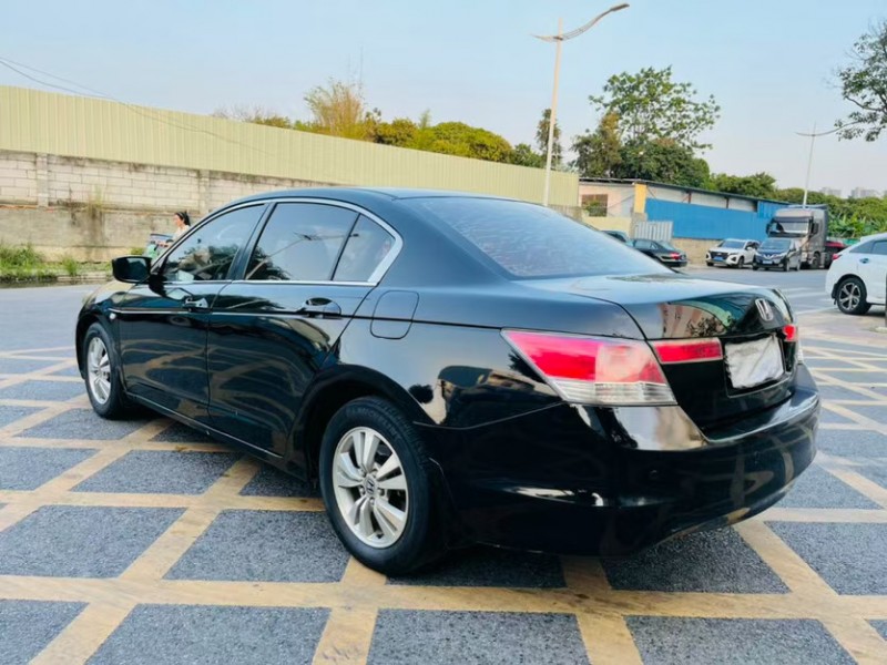 东莞10年本田雅阁3