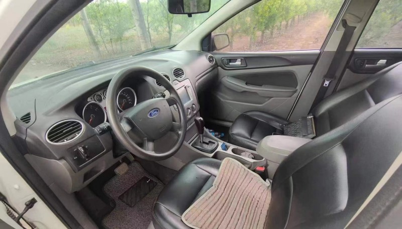 郑州14年福特福克斯6