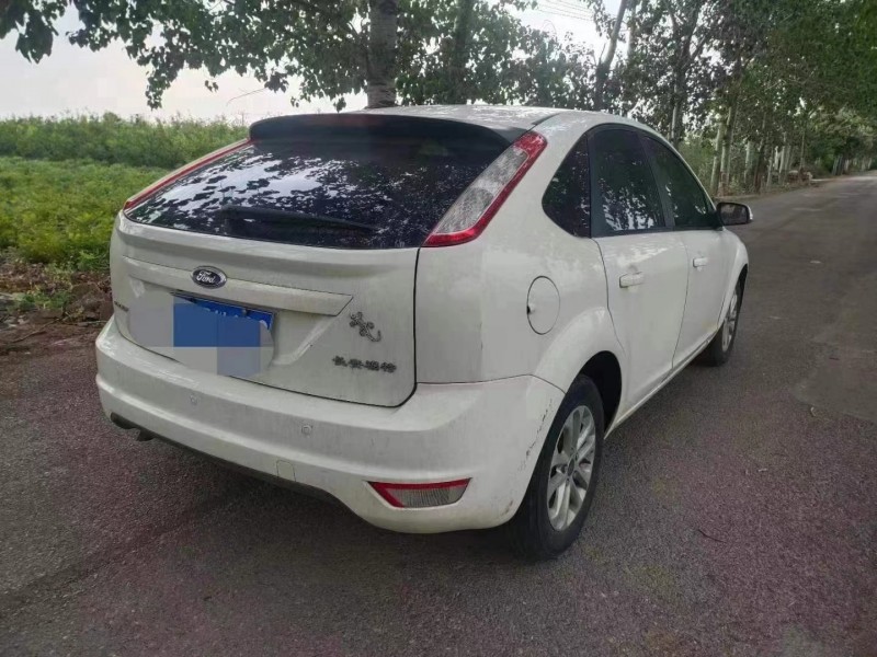 郑州14年福特福克斯1