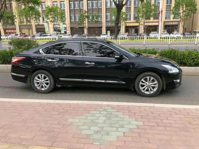 廊坊15年日产天籁5