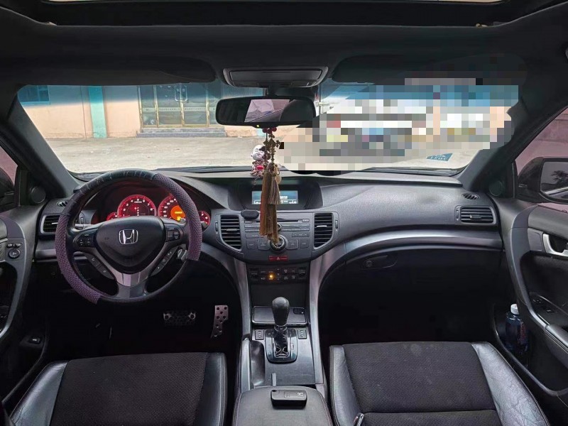 青岛15年本田思铂睿7