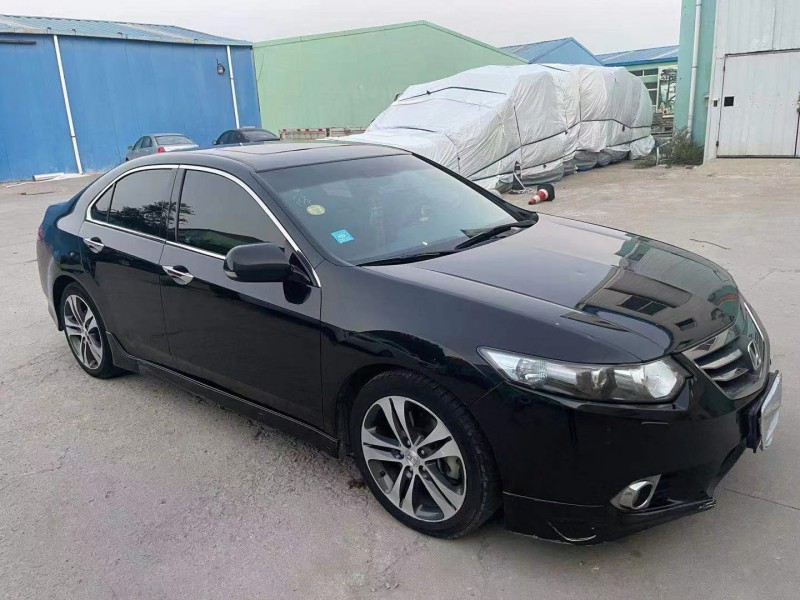 青岛15年本田思铂睿8