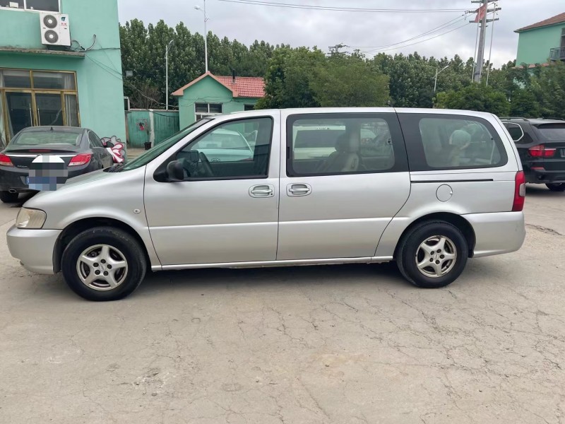 青岛10年别克GL83