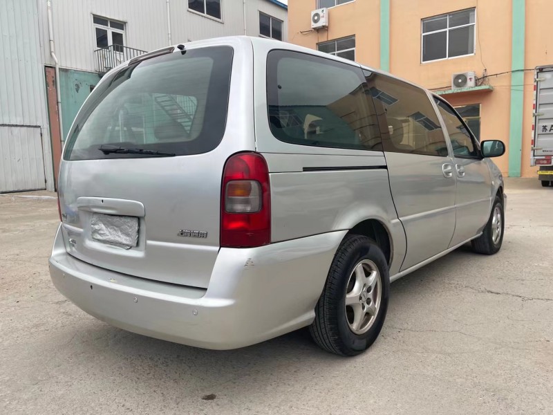 青岛10年别克GL88