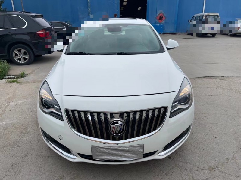 青岛15年别克君威1