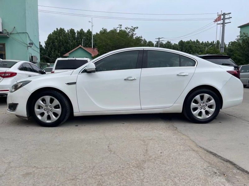 青岛15年别克君威3