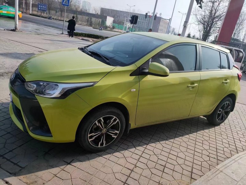 大同17年豐田YARiS L 致炫3