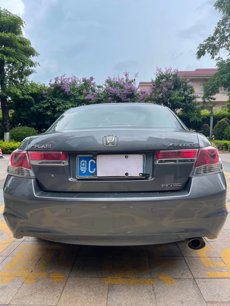 70 万品牌:雅阁表显里程8万公里以上上牌时间2011-05排放标准2.